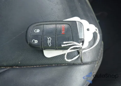 2014 Chrysler 300 z USA, uszkodzony, nr VIN 2C3CCAAG6EH127879